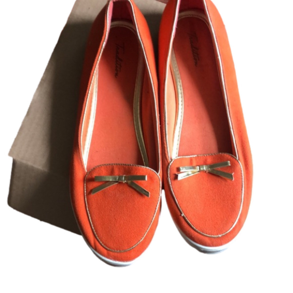 Orange canvas rubber soles size 11 flat Shoes with little gold  bow